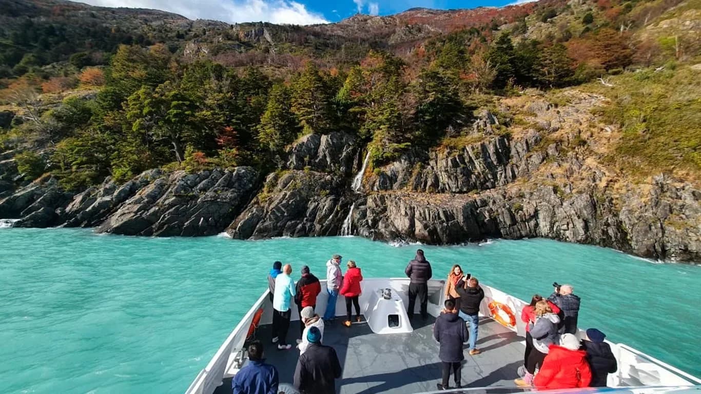 Navegación Todo Glaciares por el Lago Argentino (foto 11)